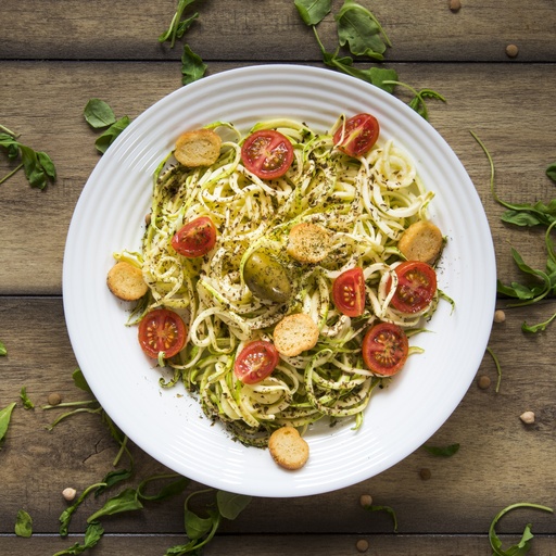 Pasta with pesto and bacon